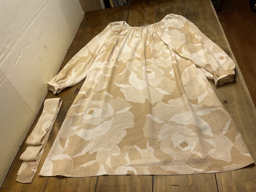 Vintage Hanae Mori Floral Dress/ Night Gown With Tie Size 12